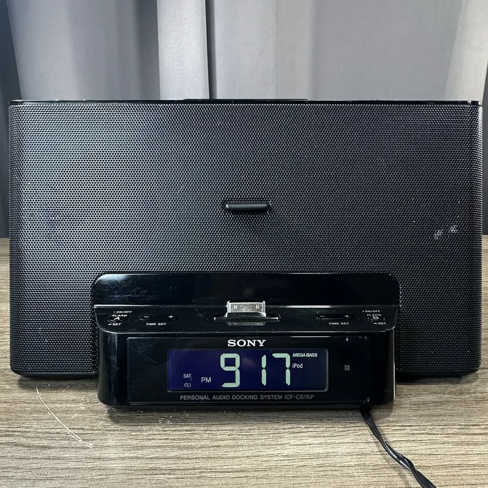 Sony Dream ICF CS15iPN Audio Dock Clock Radio Black Remote iPhone iPod Untested